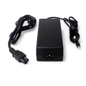 Fonte carregador para notebook Acer 19V 7.1A 135W preta, com conector fino 5.5x1.7mm (ponta amarela), cabo de alimentação com plugue brasileiro e cabo DC com velcro organizador, vista frontal sobre fundo branco.
